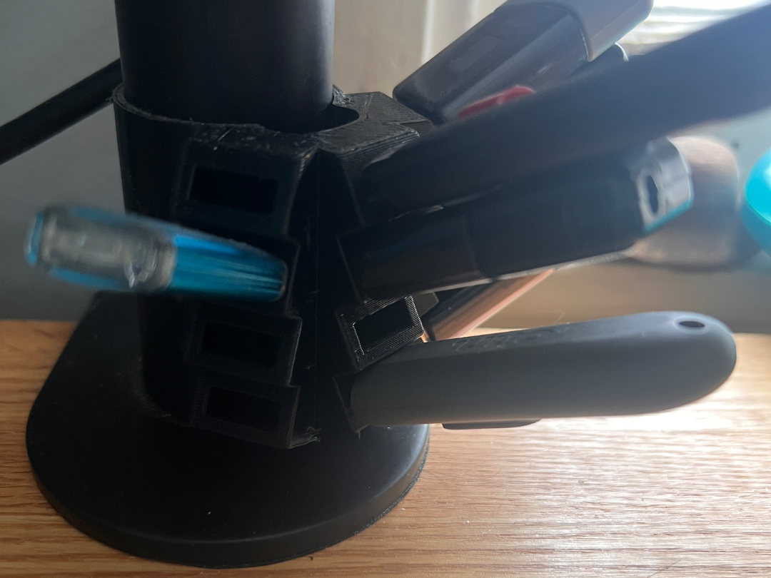 USB thumb drive holder for 35mm monitor mount