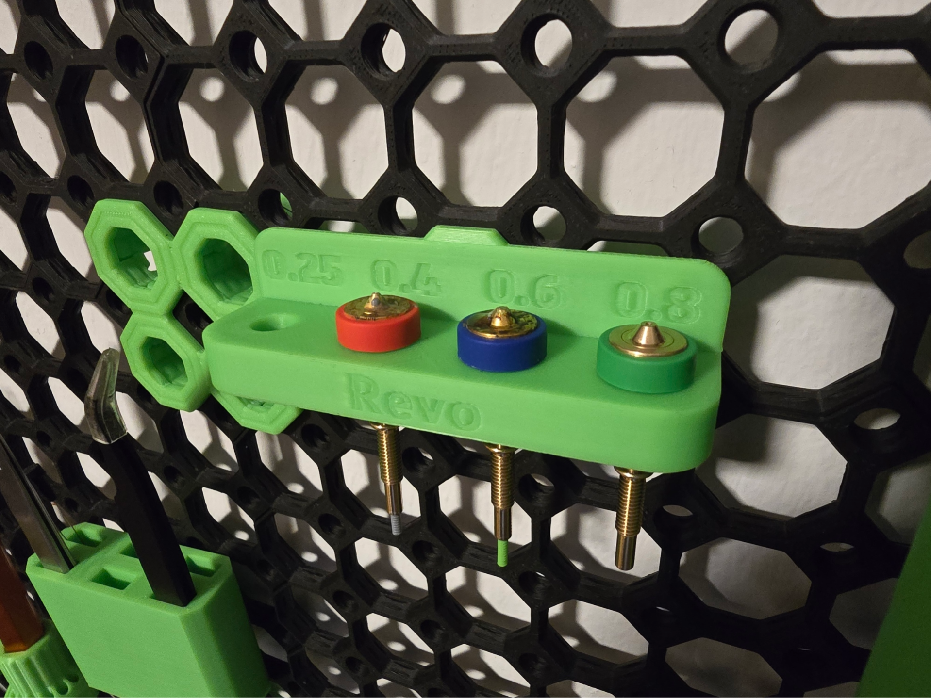 Revo Nozzle Holder for Multiboard with Snap