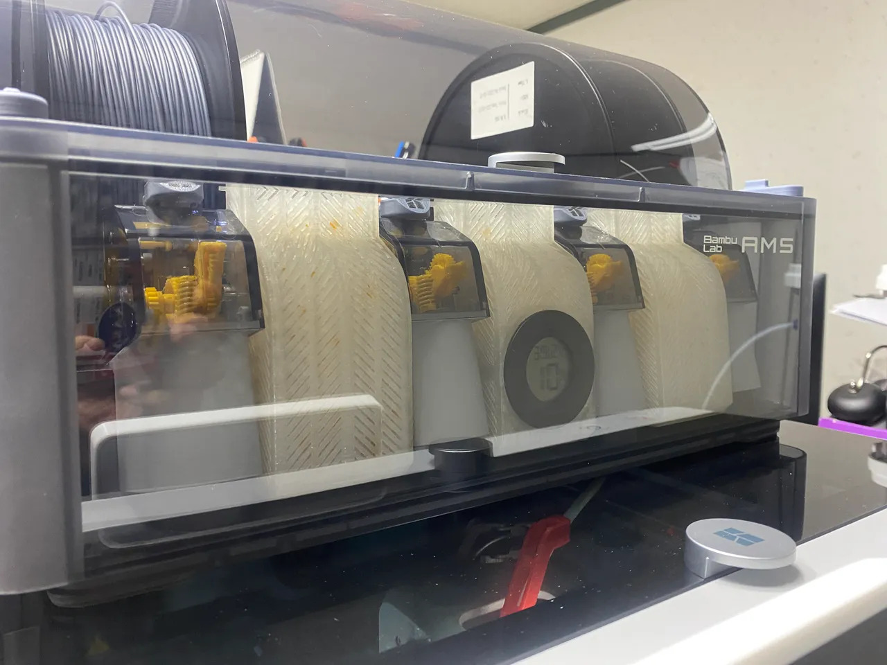 Dry box for Ams with Hygrometer