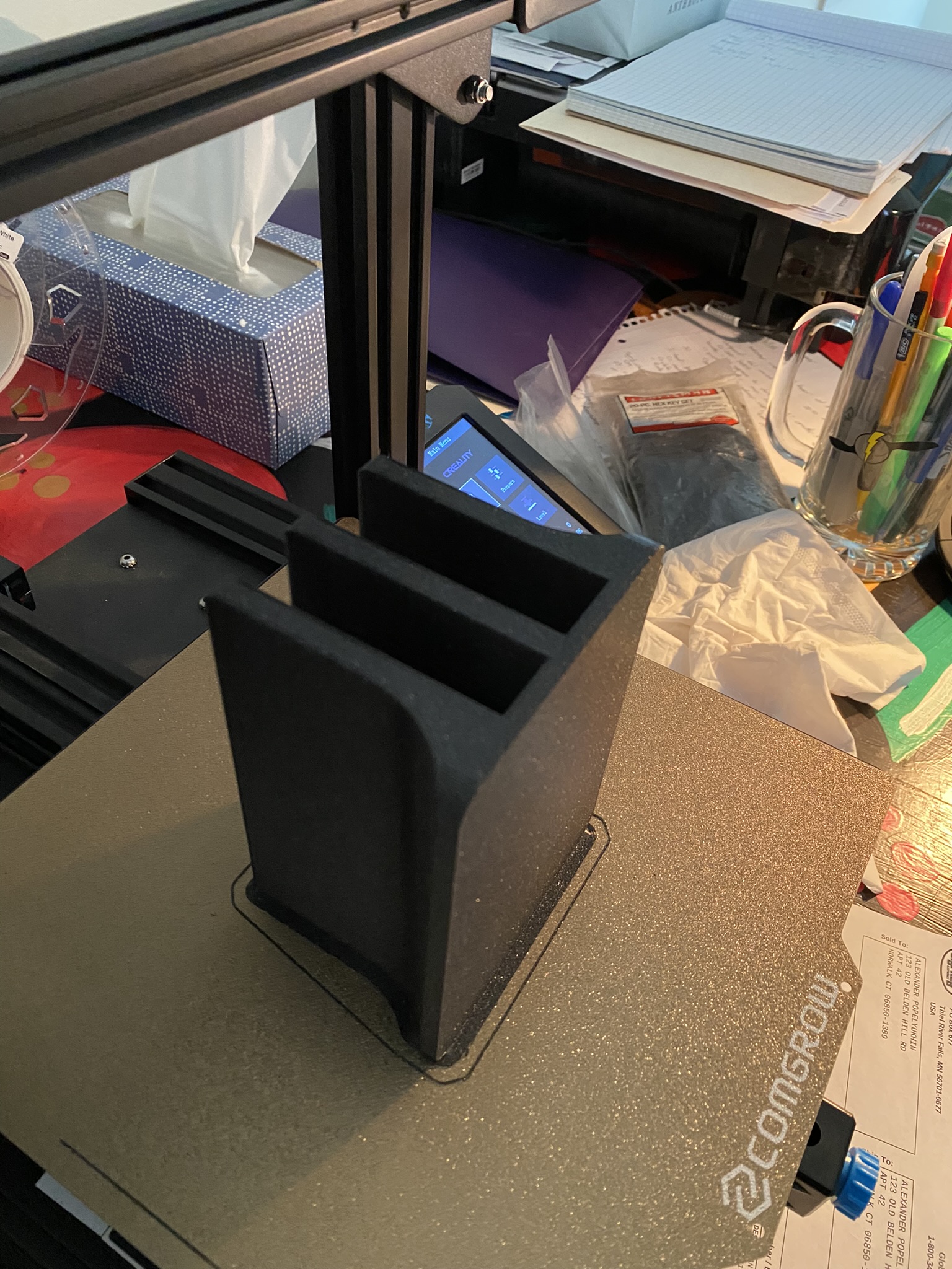 Vertical laptop holder