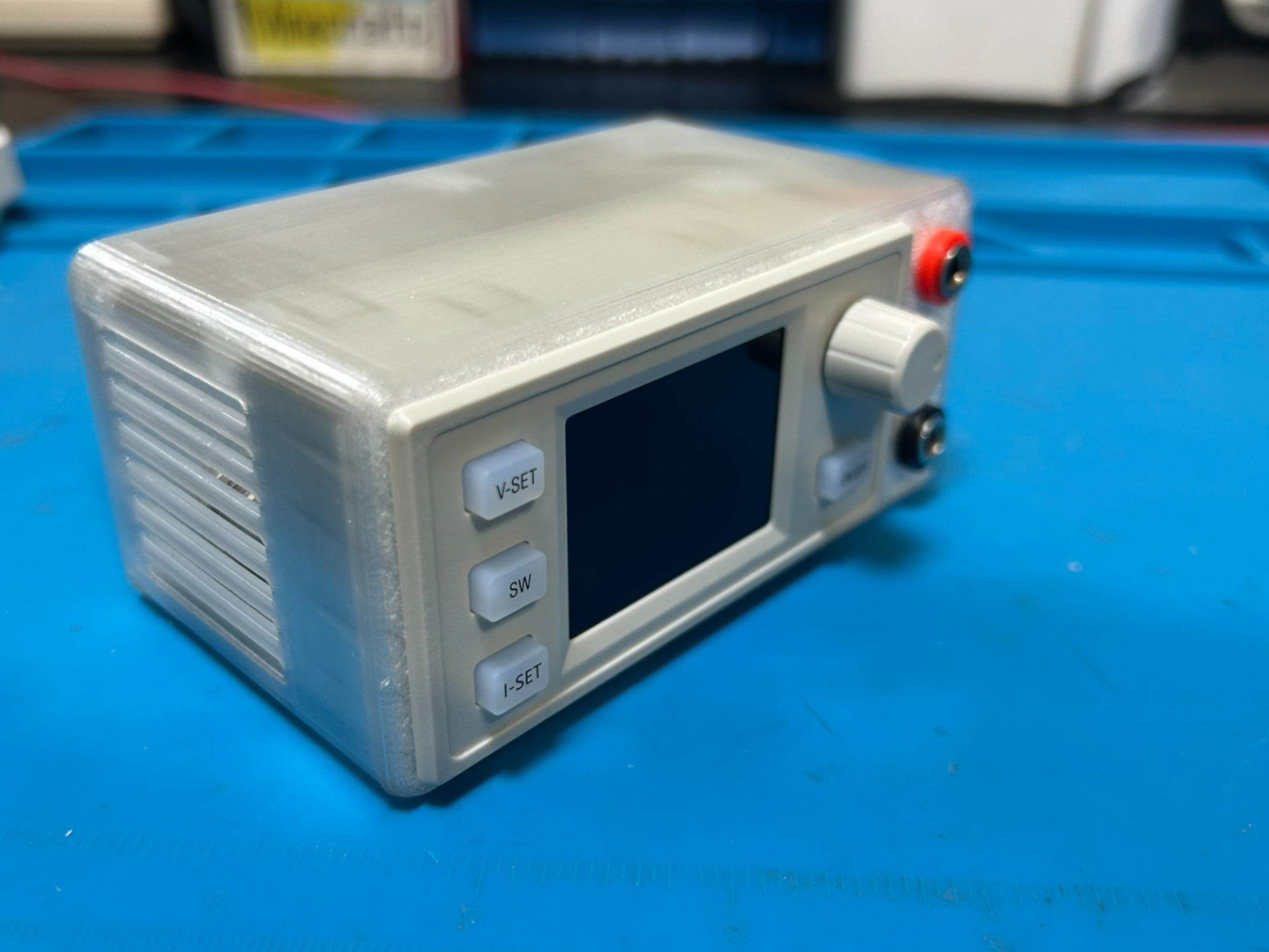 sk60,sk120簡約外殼USB-C可調電源 無支撐