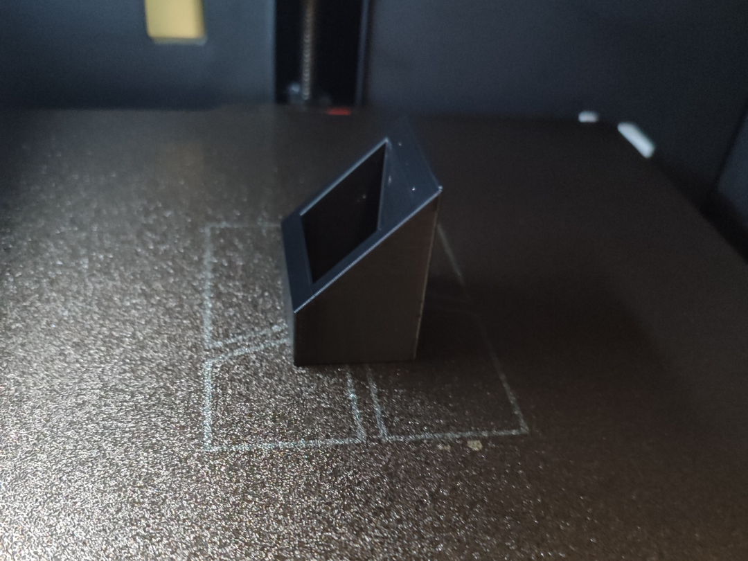 45° and 90° cutting jig for 20x30 profiles