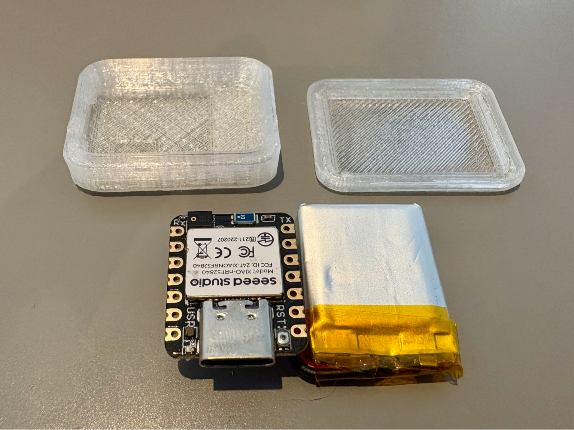 Seeed Studio Xiao + battery Case
