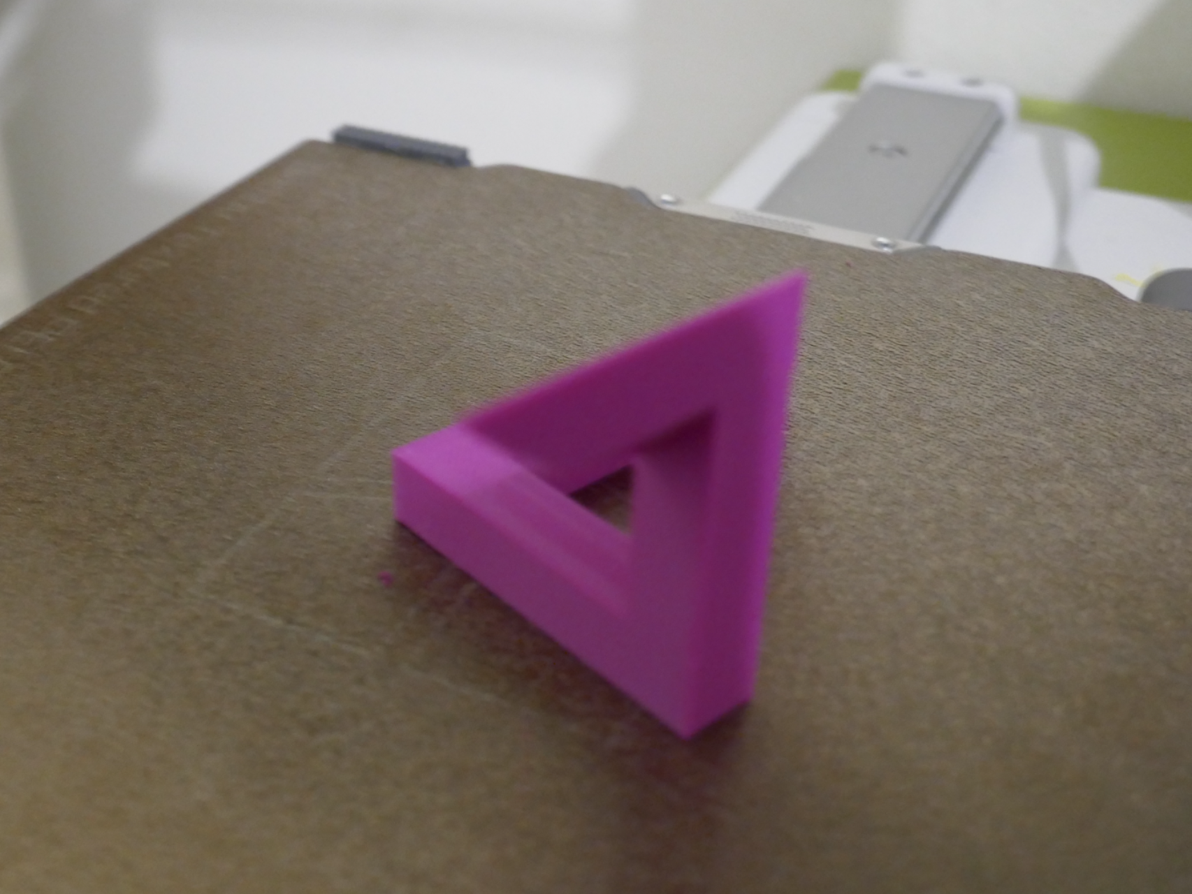 Penrose illusion triangle