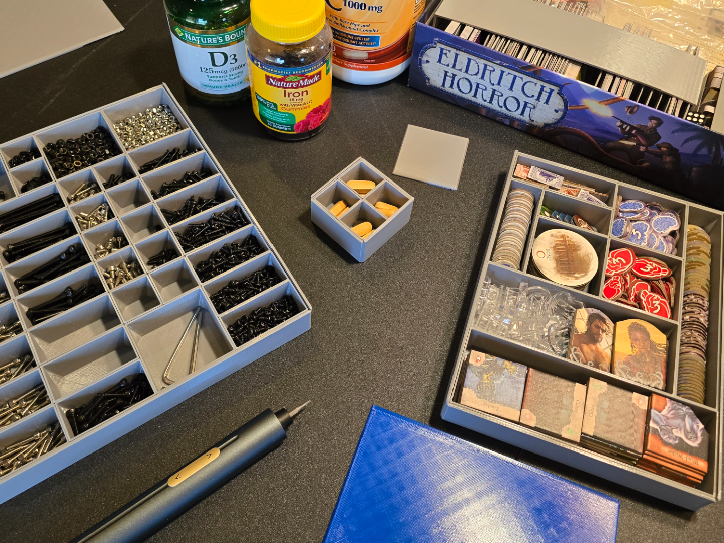 Customizable, modular screw/small item organize