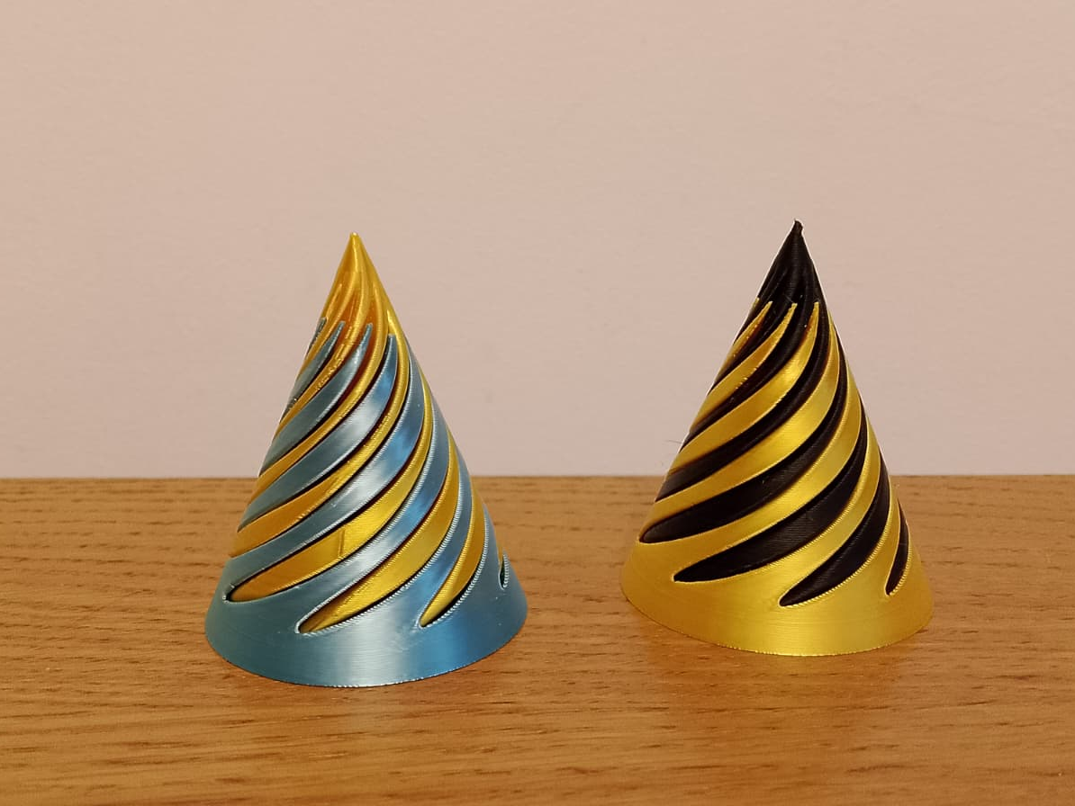 spiral fidget / Impossible Passthrough - cone