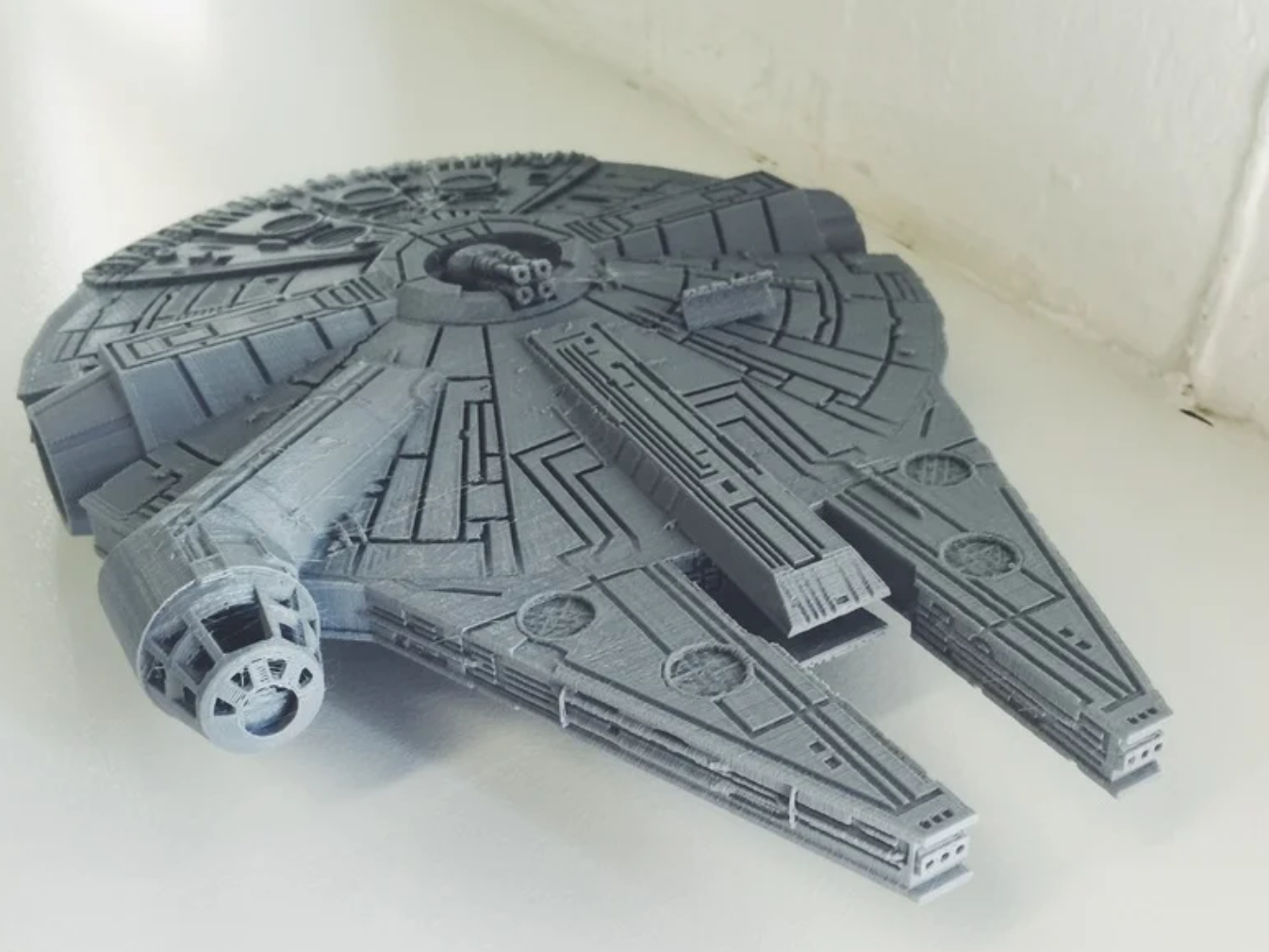 Millennium Falcon Statue – Star Wars 3D Print