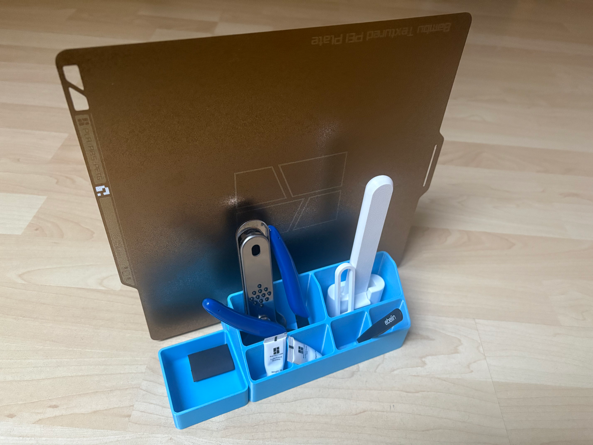 Bauplatten-/Druckplatten-Halter mit Organizer