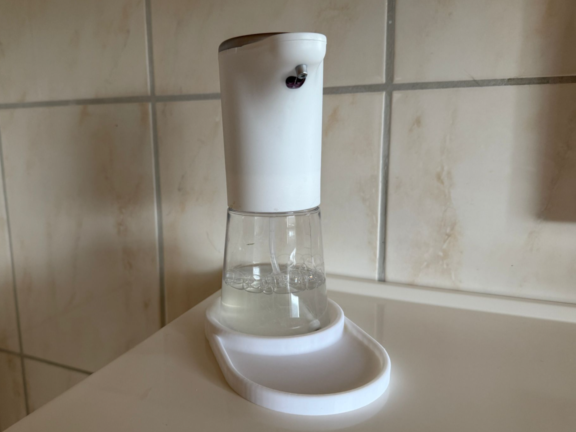 Soapdispenser drip tray