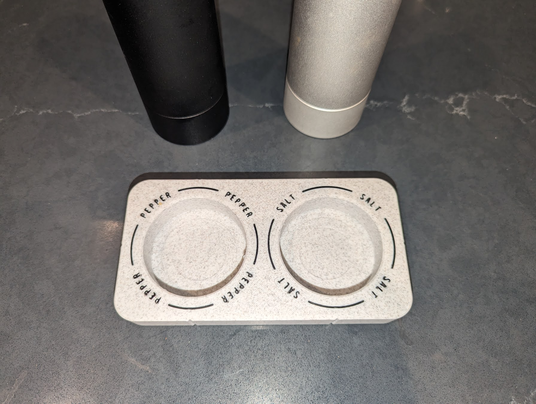 Mannkitchen Salt & Pepper Cannon Tray