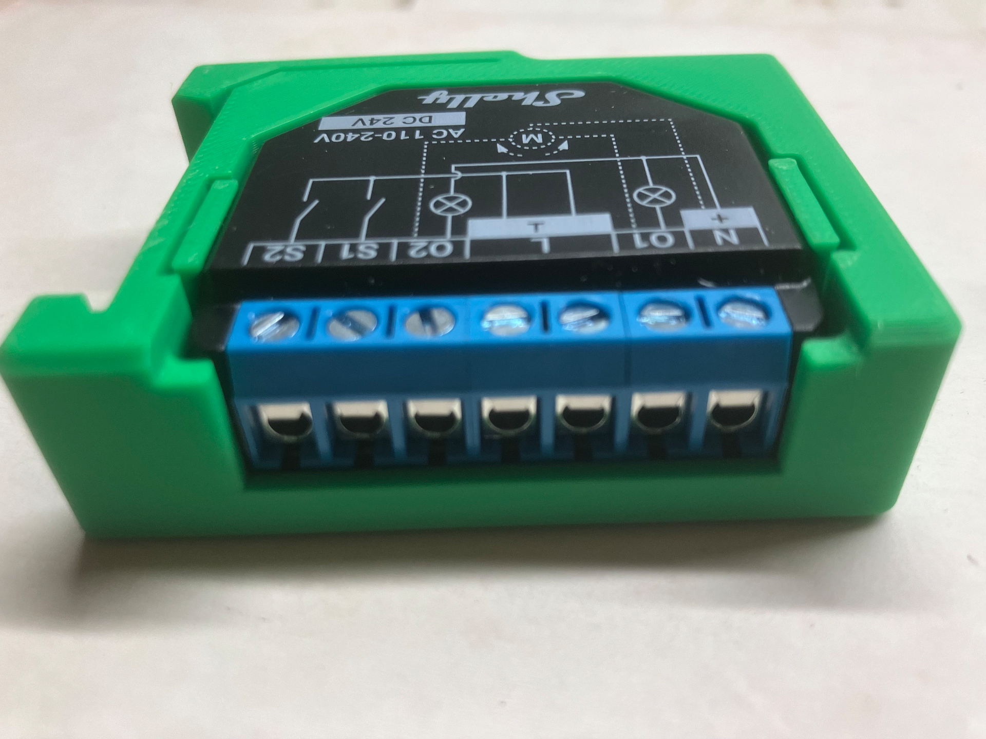 v2 optimized Shelly Plus DIN Rail with eject tool