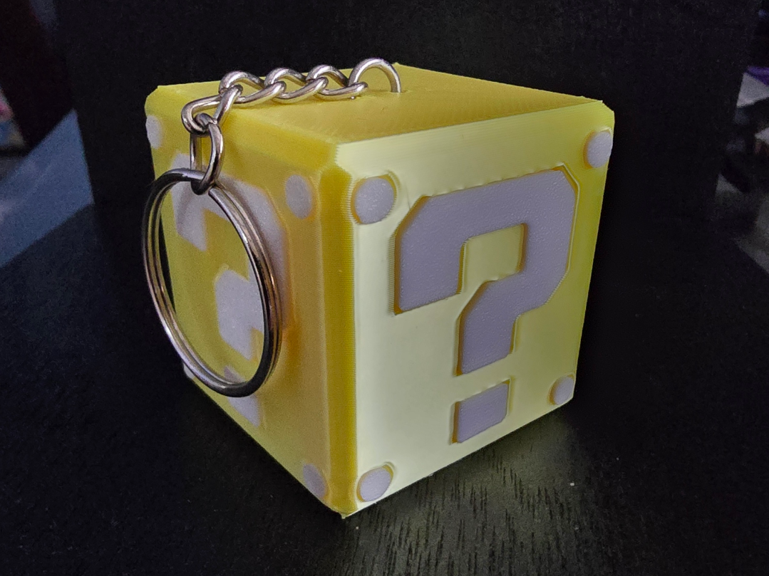 Mario Mistery Box Keychain