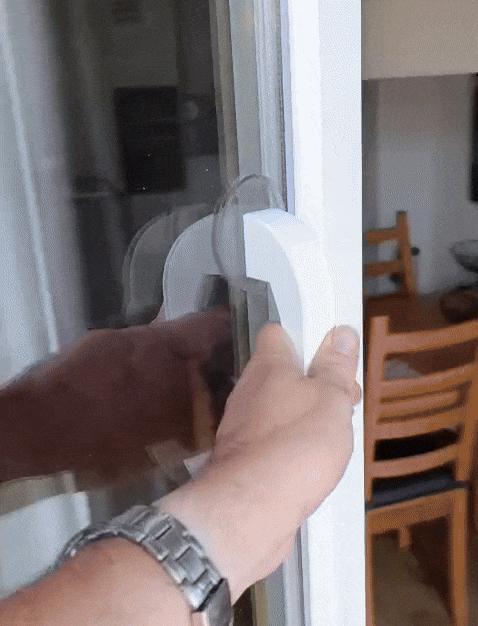 Door handle with suction cups