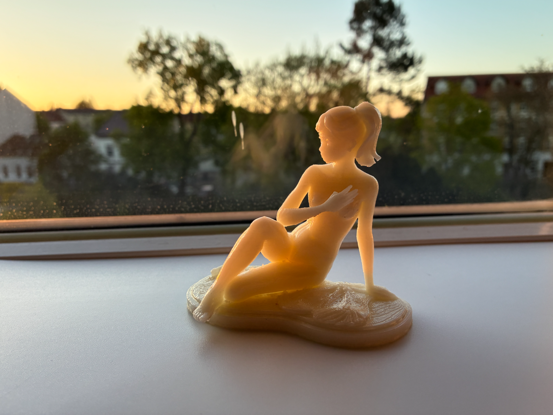 NUDE WOMAN SCULPTURE 22 V2