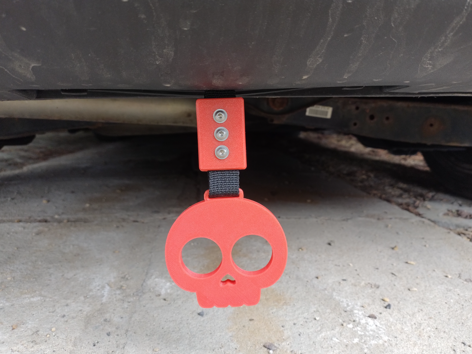 JDM Car Tow Hook Strap - Skull shaped decoration