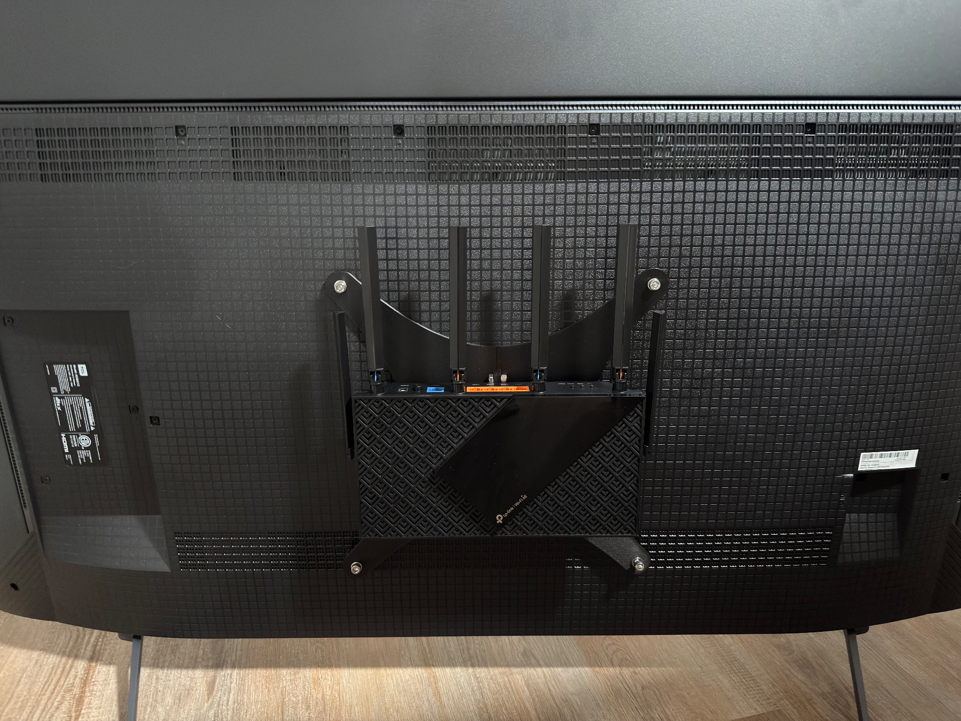 TP-Link Router TV Mount - 300mmm VESA