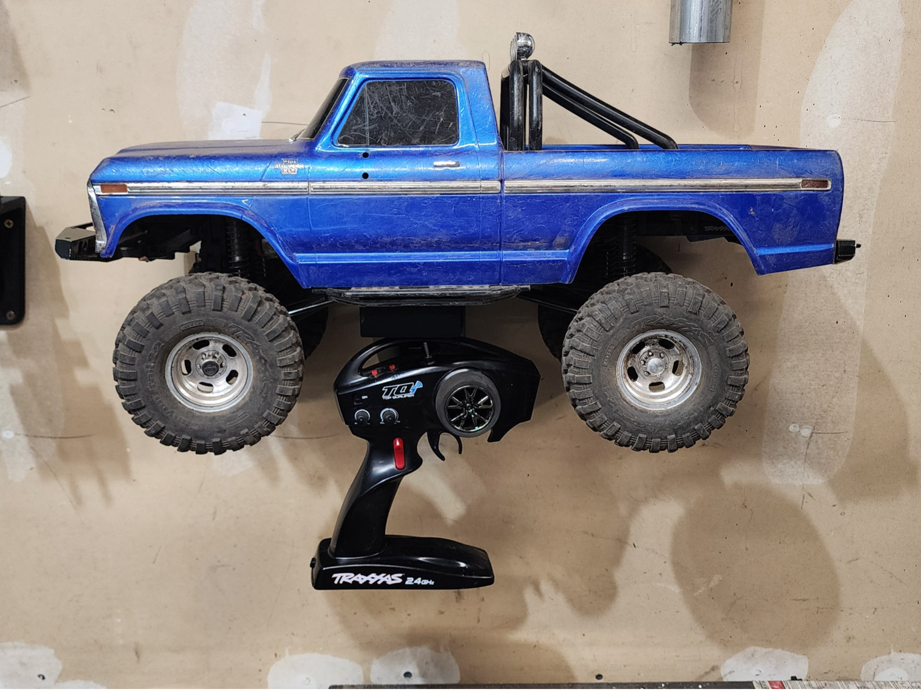 Traxxas TRX-4 Wall Mount