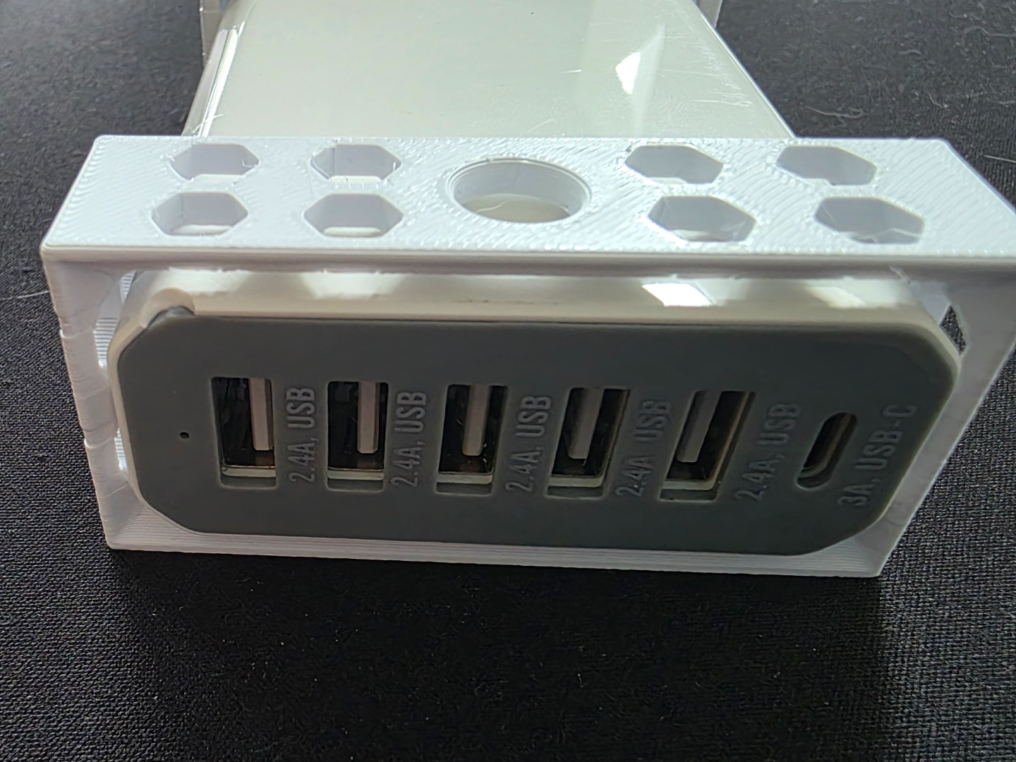 Deltaco - 6xUSB power station, under table holder