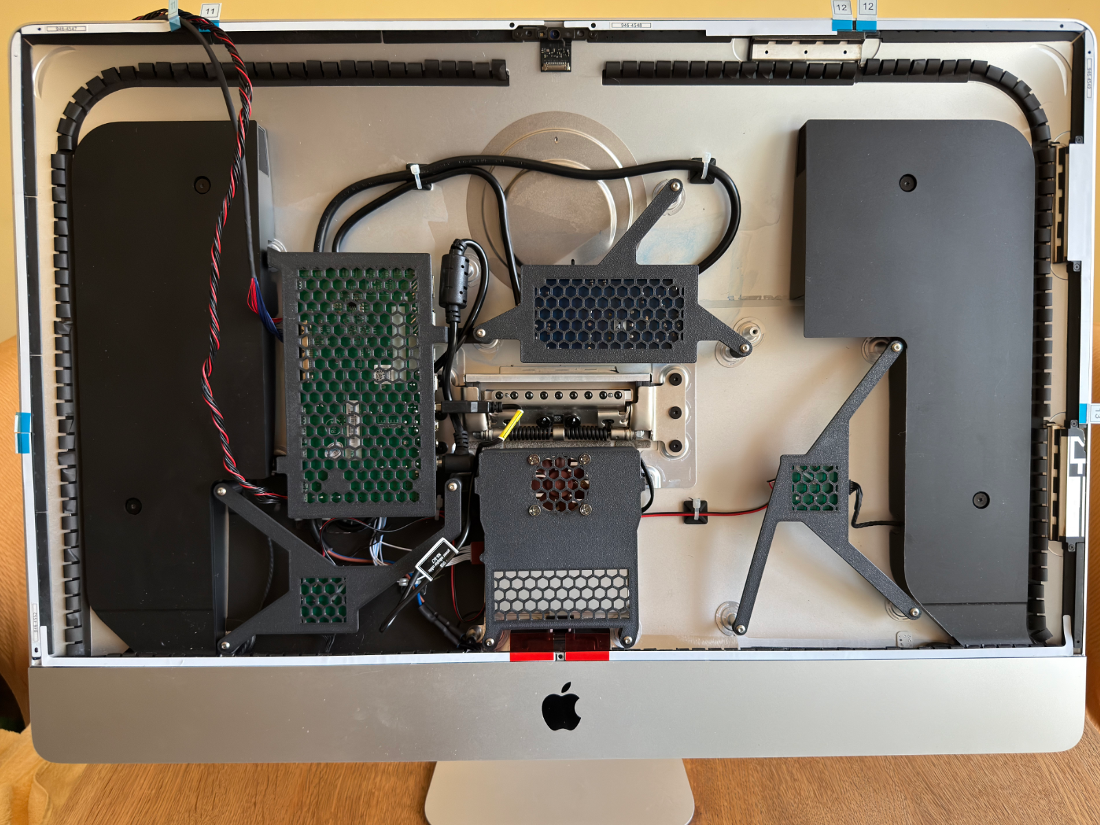 Apple iMac 27” (2017) Conversion to 5K Monitor