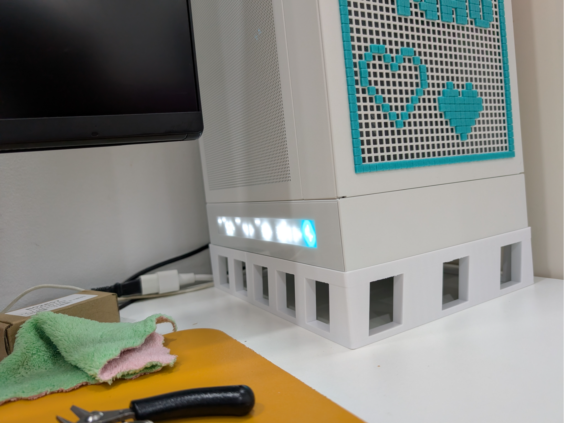 Base for DeepCool CH170