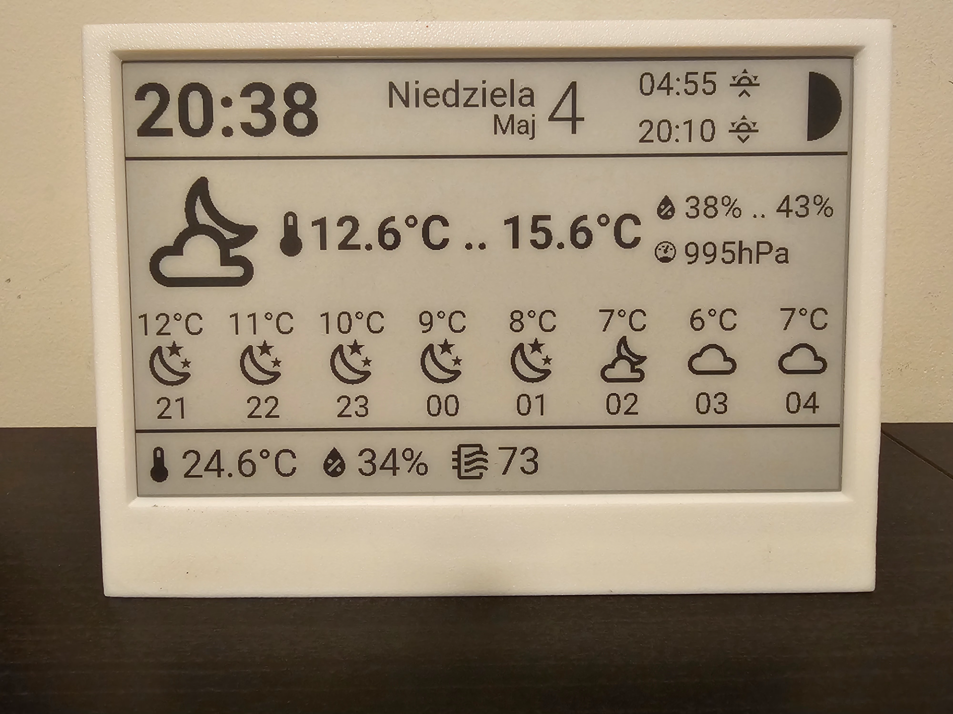 e-ink display frame