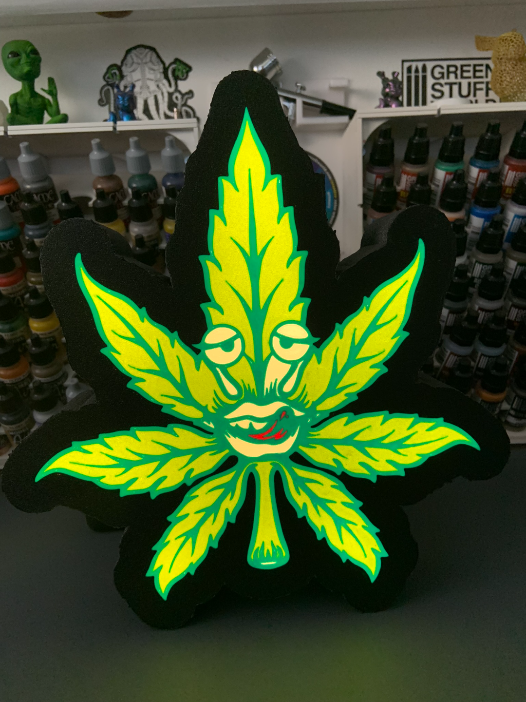 LightBox canna mascot