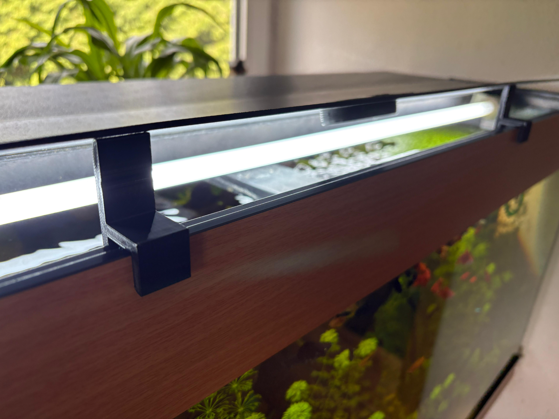 Aquarium Deckelstütze