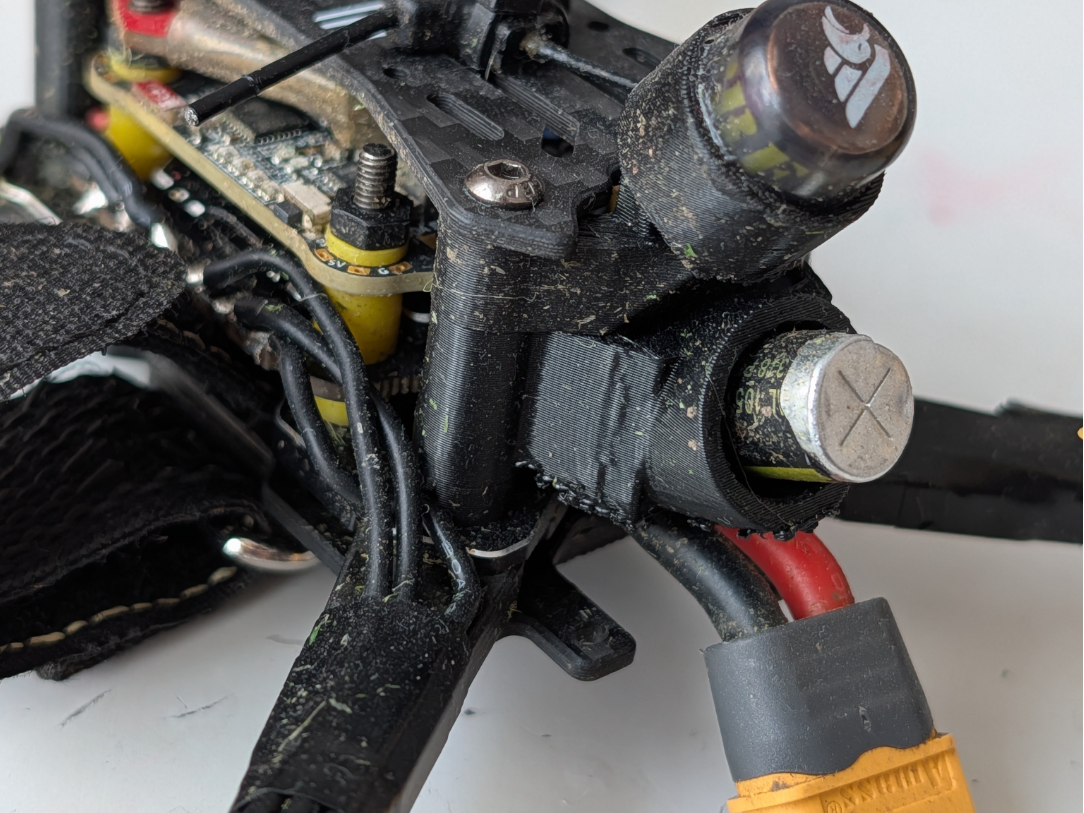 Geprc Racer capacitor holder (up to 13mm)