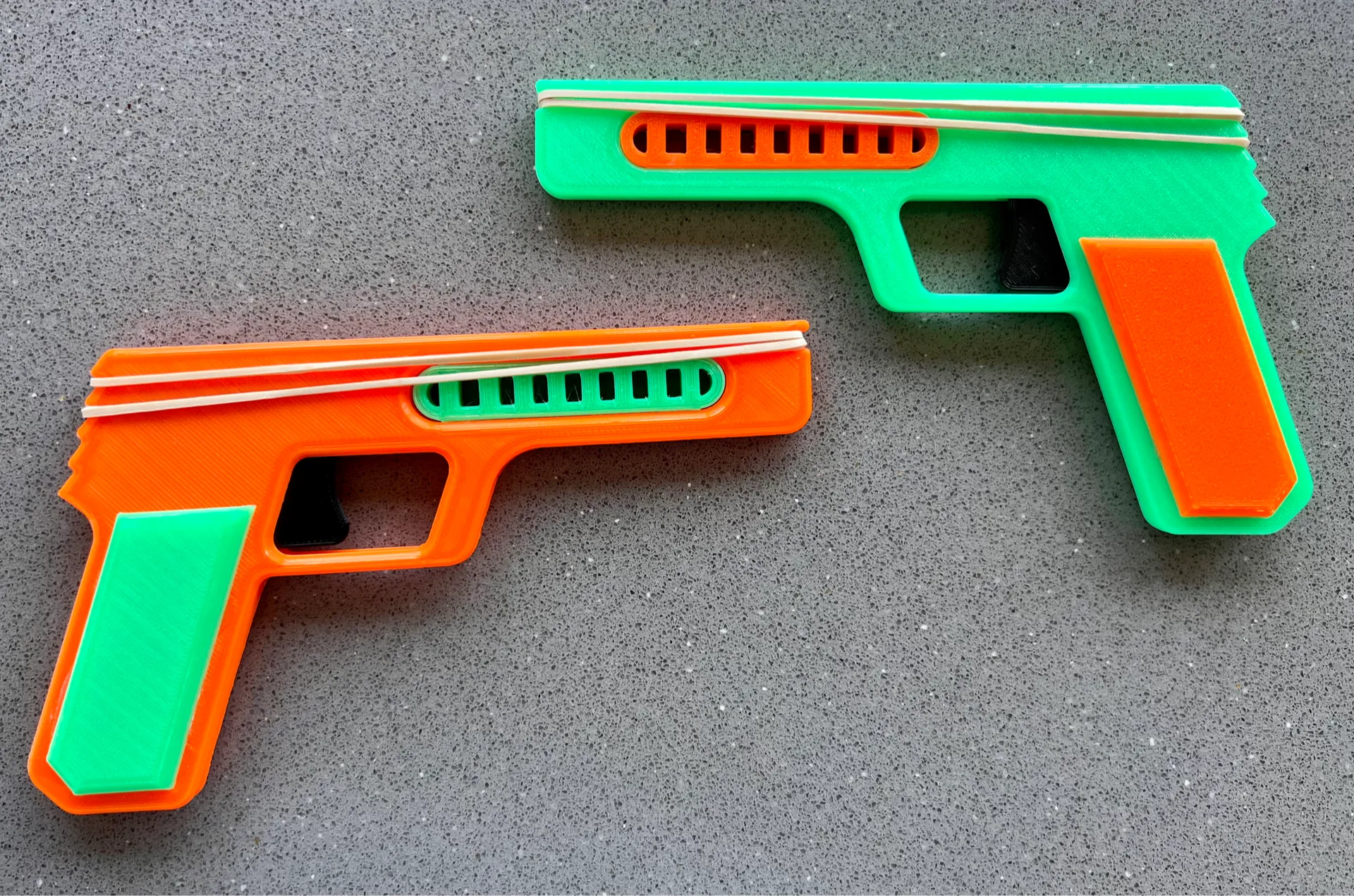 Rubber band gun (loom pistol)