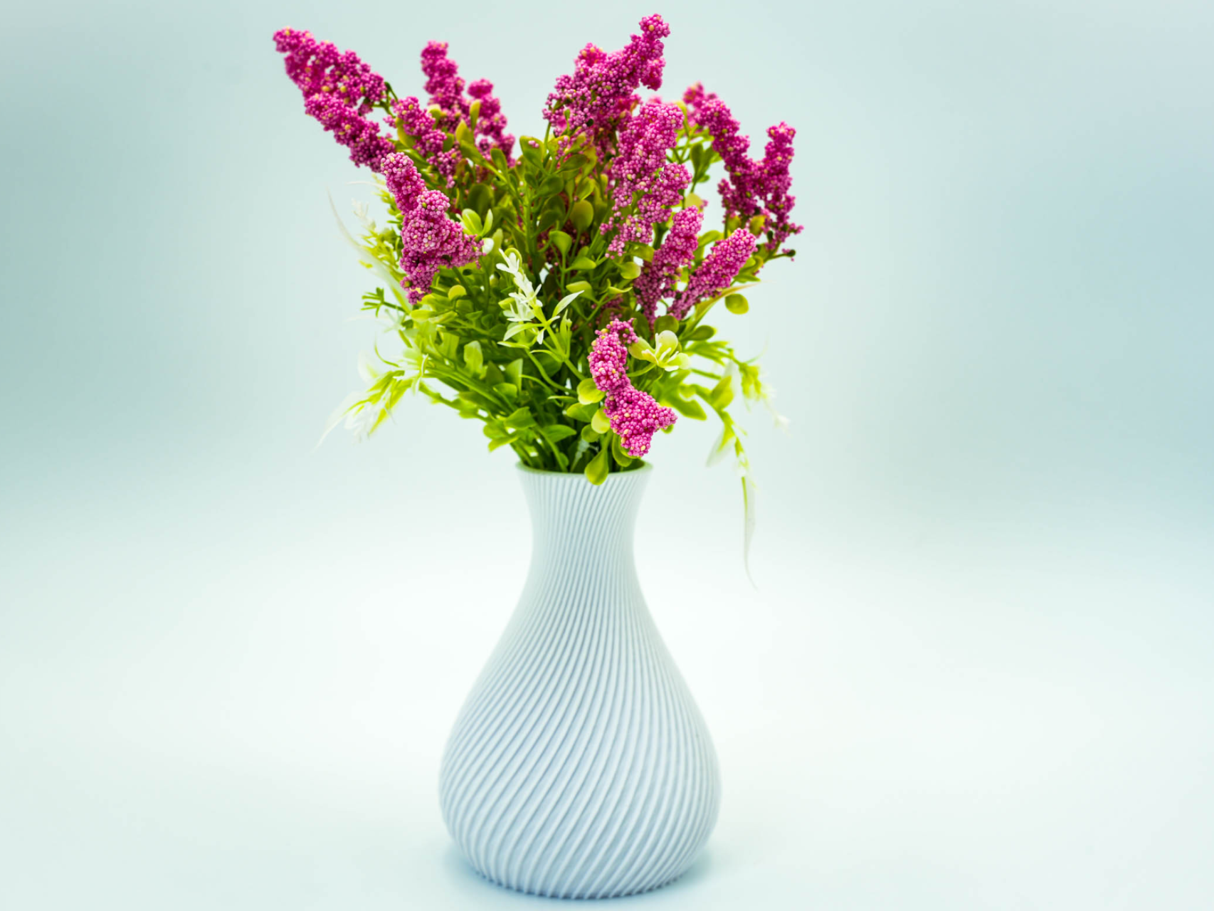 3D Spiral Vase – Modern Interior Decoration