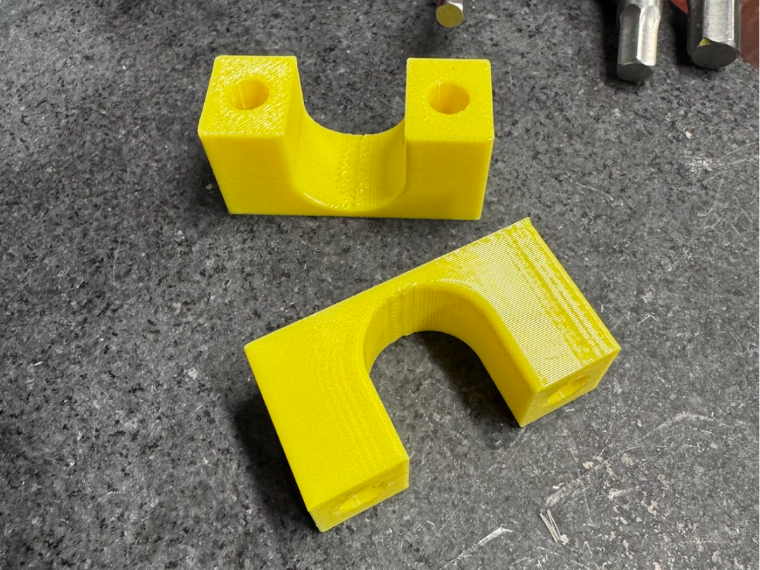 3/4" hose mounting bracket