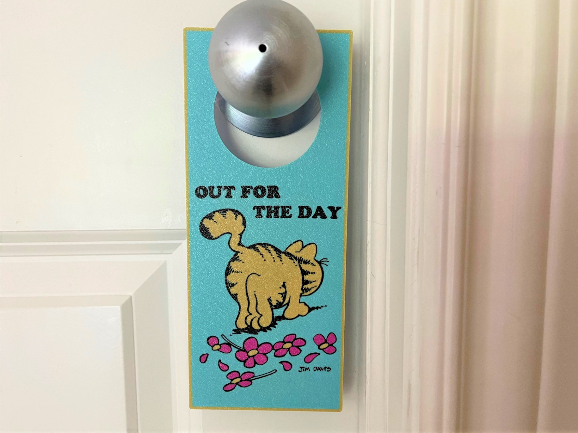 Garfield Door Knob Hanger Sign: Out for the Day