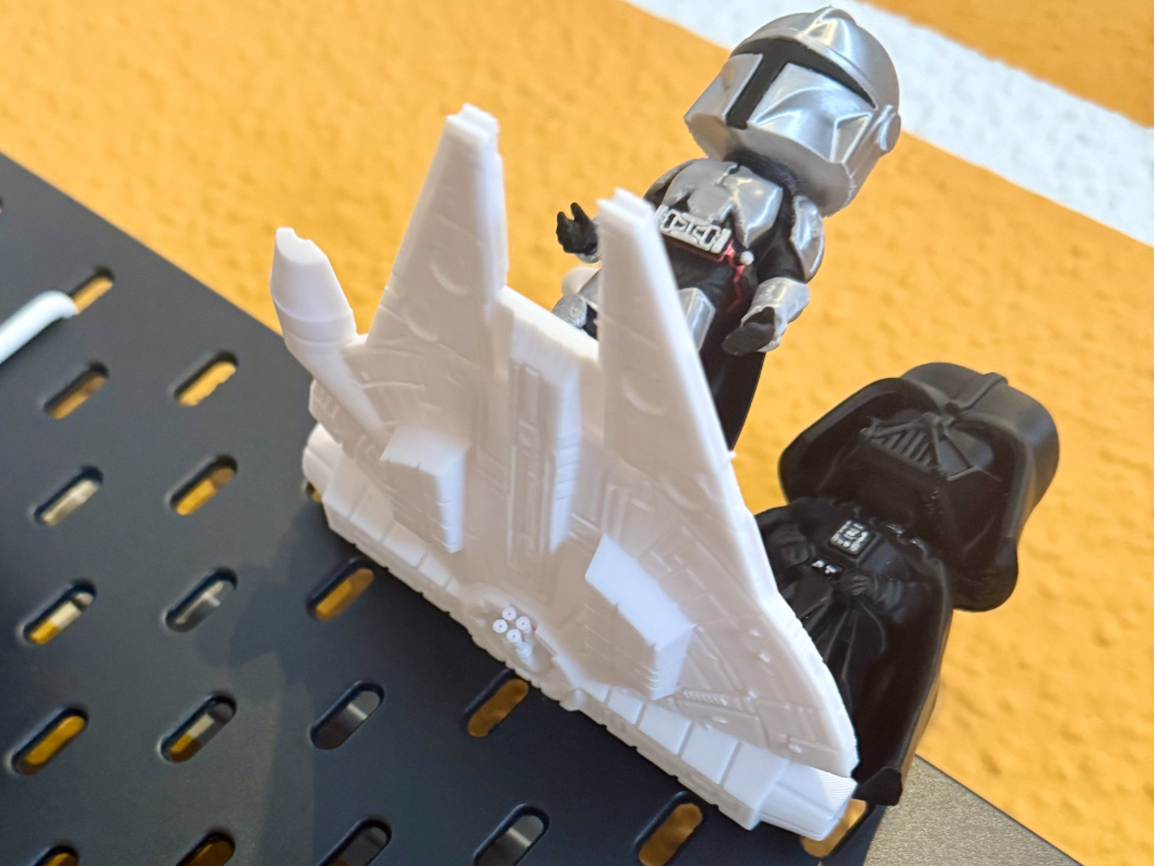 Skadis Millenium Falke Ablage Star Wars