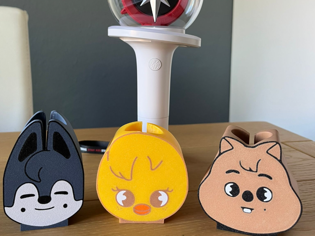 stray kids lightstick stand