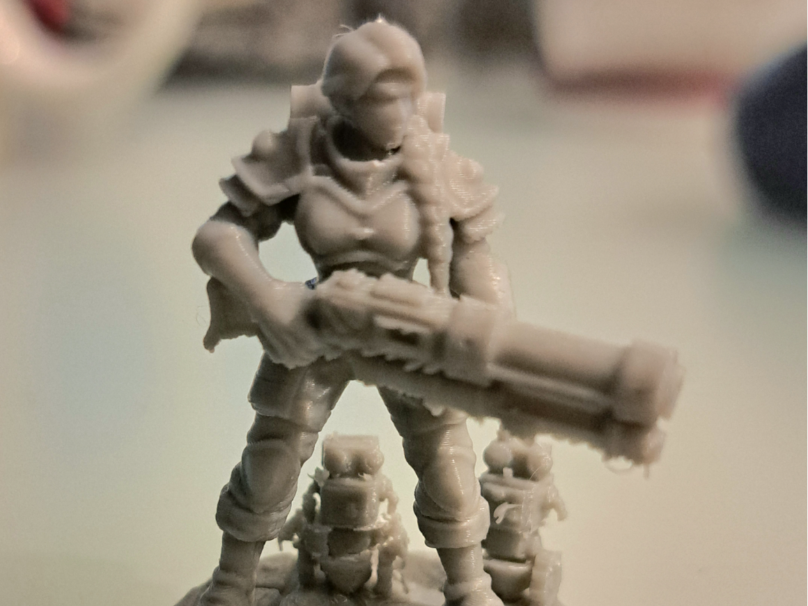 (002)Human Female Artificer dnd