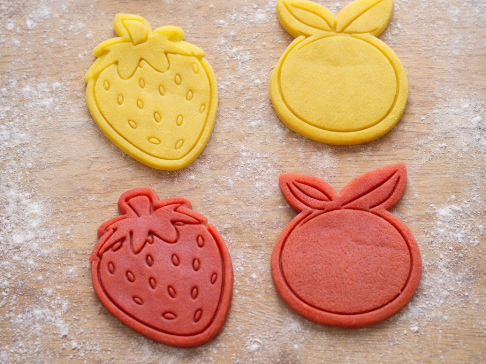 Pack 5 Cortantes de galletitas Frutales con Sellos