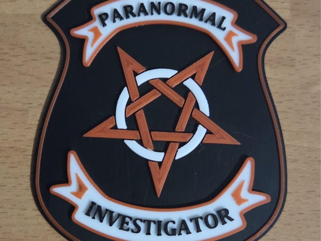 BADGE D'INVESTIGATEUR PARANORMAL