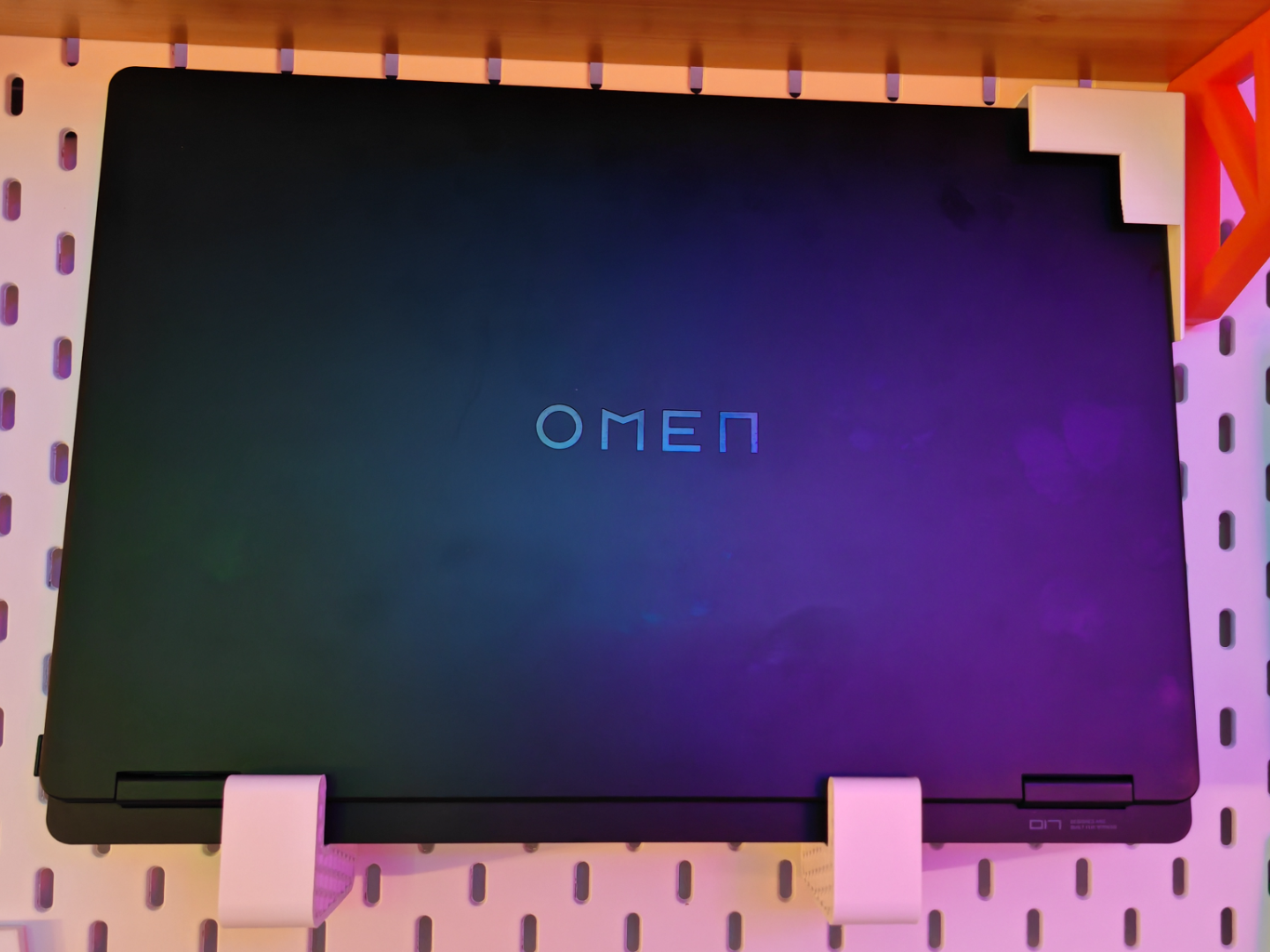 Skadis oberer Laptop-Halter, Kippschutz
