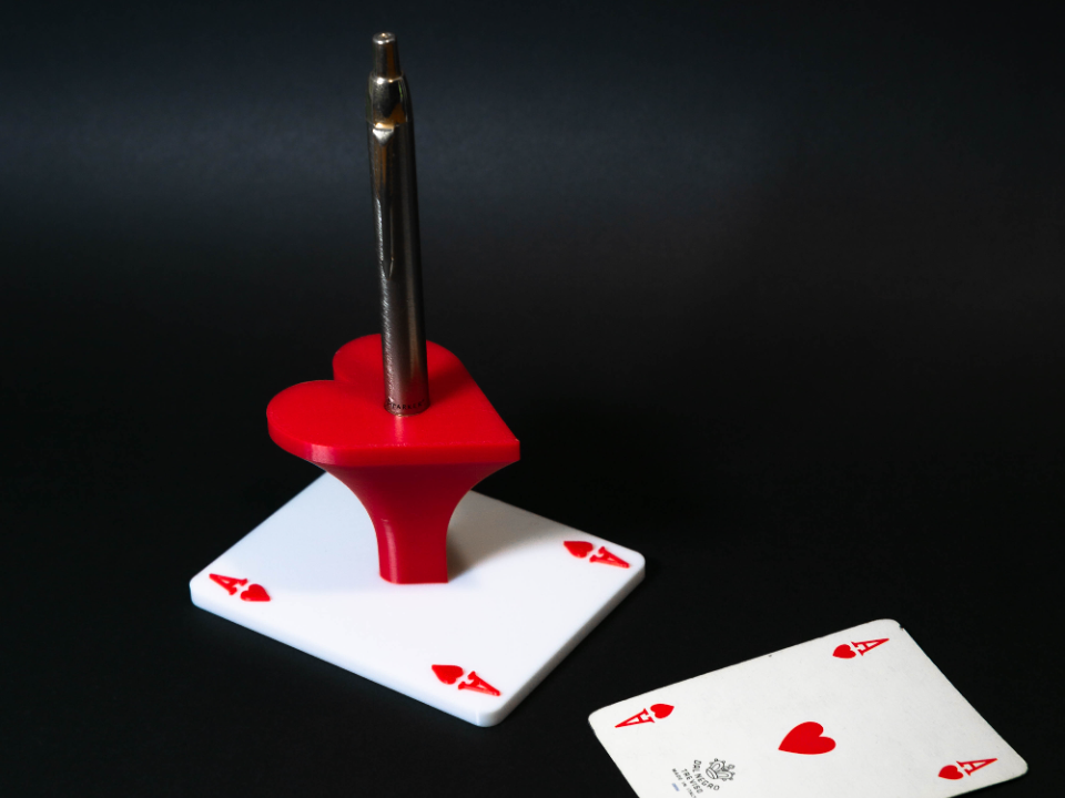 Ace of hearts pen holder