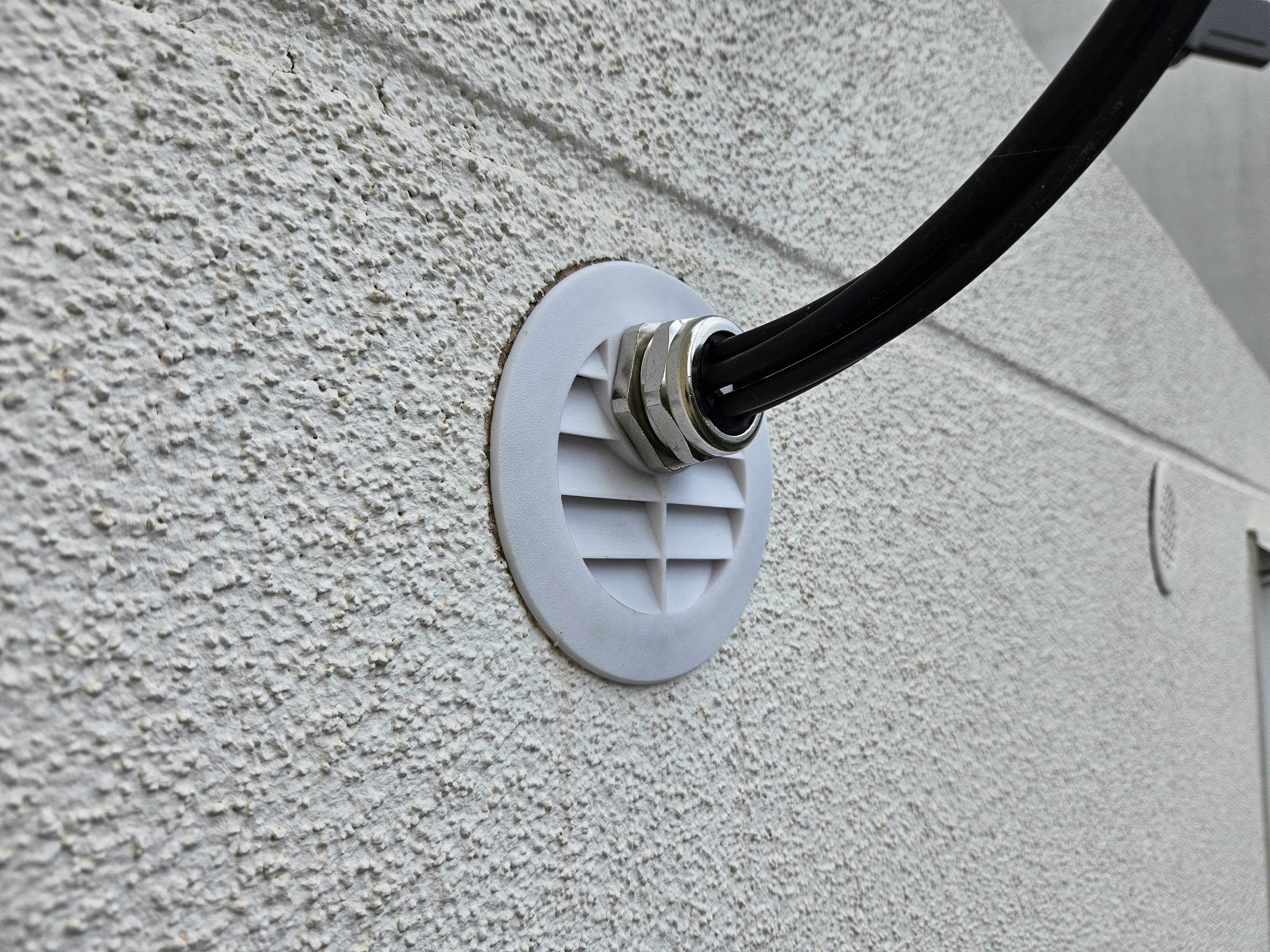 Garage Cable feedthrough