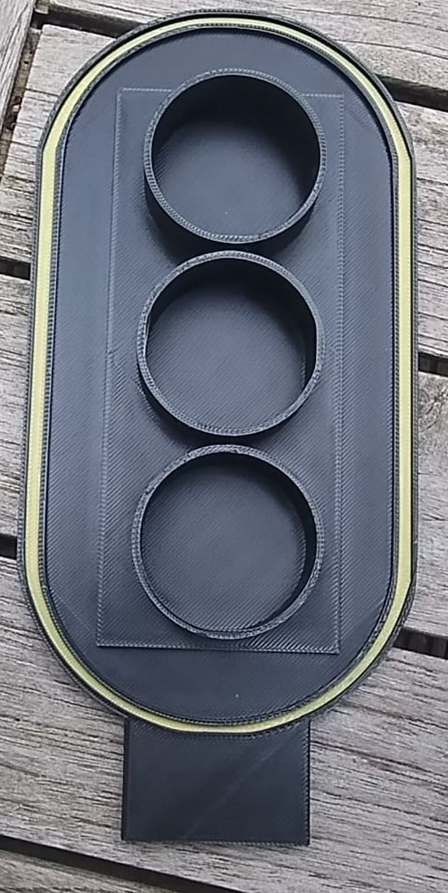 Traffic light for pompoms