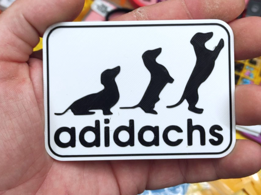 adidachs hund / dog 3