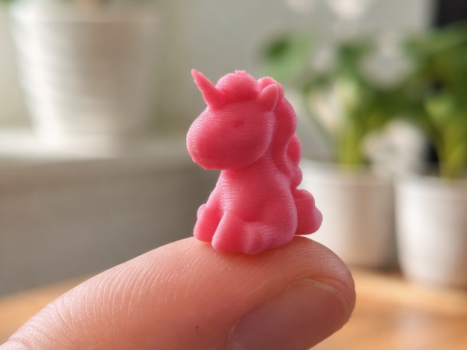 Mini licorne assise
