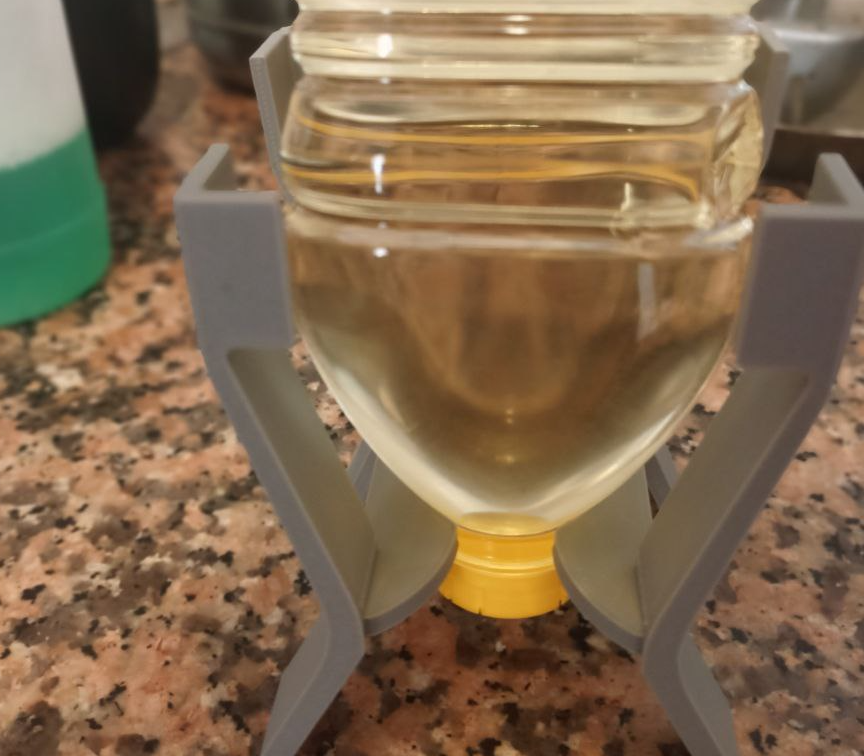 oil bottle - oil saving - botella aceite -ahorro