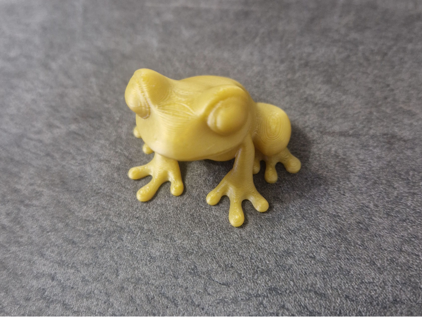 mini rana sculture