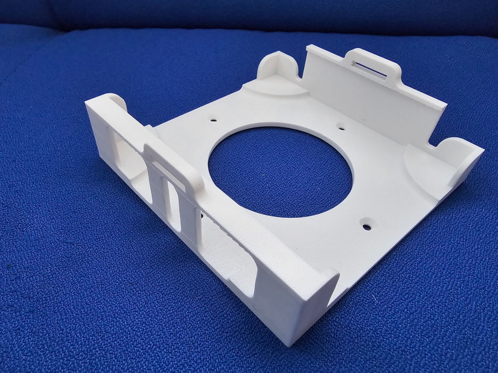 ASUS RT-AX57 Go wall holder/mount