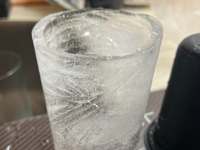 Ice maker for IKEA shaped glasses