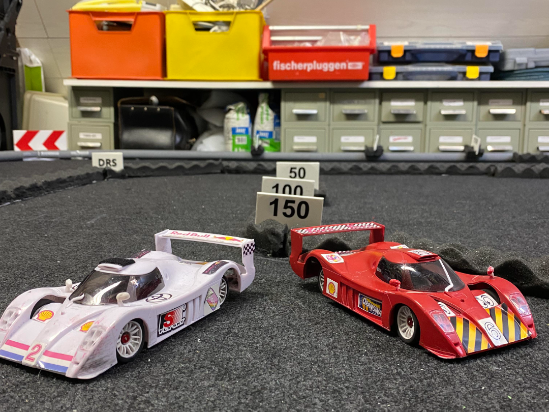 brake and drs signs