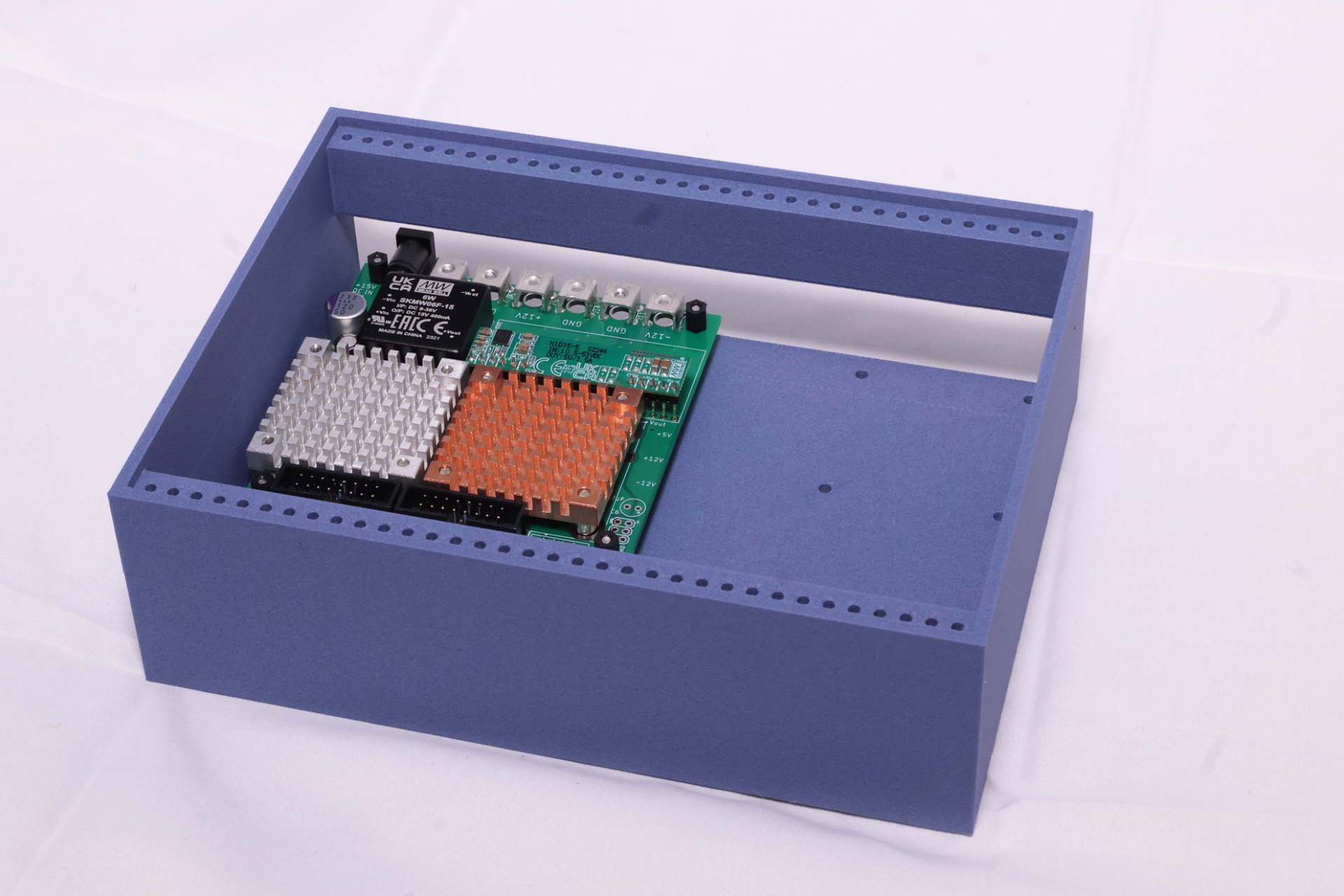 biti workshop tiny_rack eurorack synthesizer case 34hp box (powered)