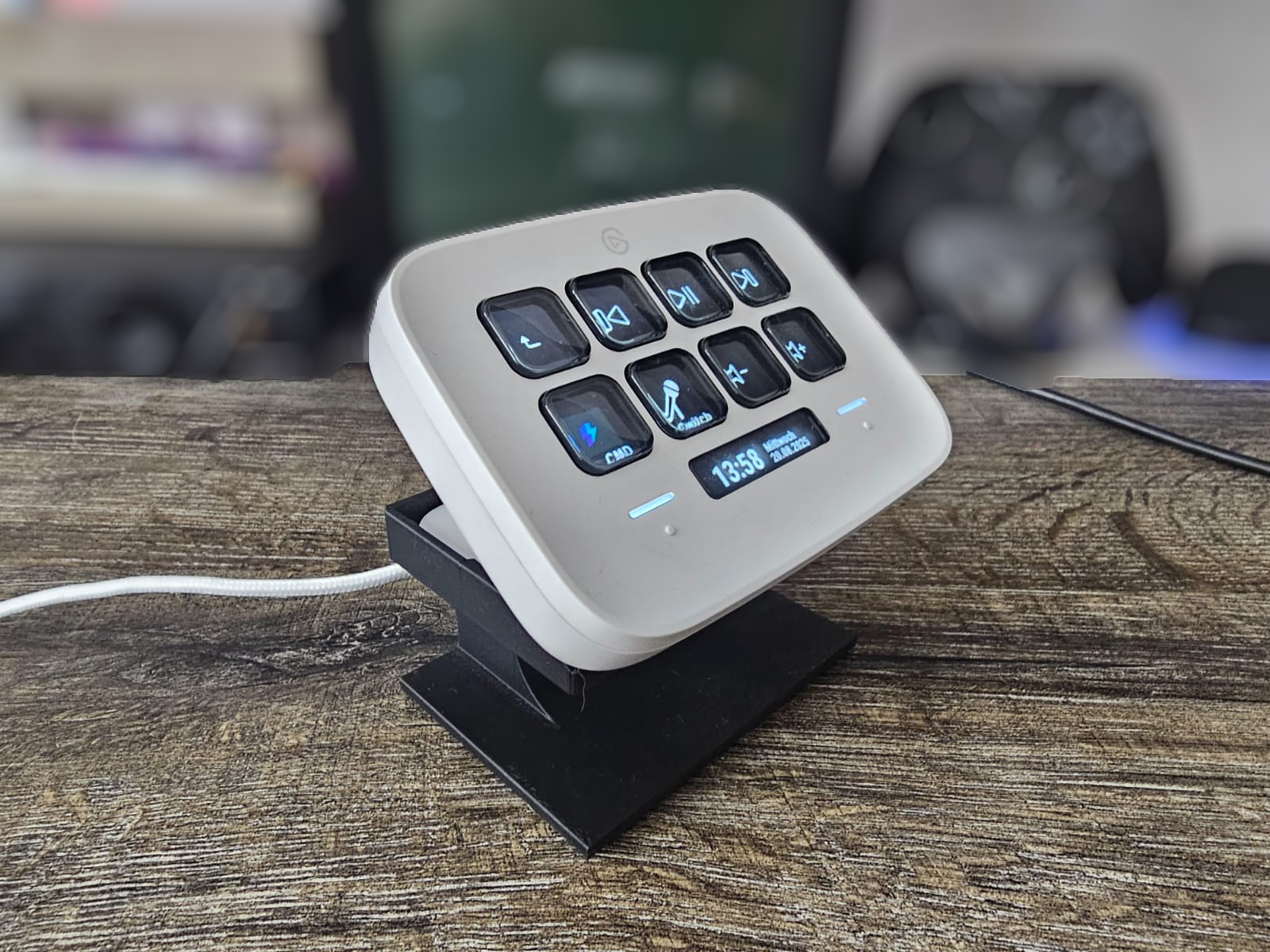 Stream Deck NEO Stand V2 — Support-Free
